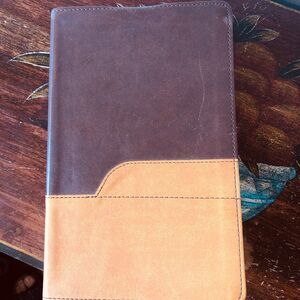 Holy Bible NIV Leathersoft Zondervan 9"x5" New 2011